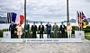 Charles Michel (l-r), Präsident des Europäischen Rates, Giorgia Meloni, Premierministerin von Italien, Justin Trudeau, Premierminister von Kanada, Emmanuel Macron, Präsident von Frankreich, Fumio Kishida, Ministerpräsident von Japan, Joe Biden, Präsident der USA, Bundeskanzler Olaf Scholz (SPD), Rishi Sunak, Premierminister von Großbritannien, Ursula von der Leyen, Präsidentin der Europäischen Kommission, stellen sich vor ihrem Arbeitsessen zum Thema wirtschaftliche Sicherheit während des G7-Gipfels im Grand Prince Hotel in Hiroshima im Westen Japans zu einem Gruppenbild der Staats- und Regierungschefs der G7-Staaten auf.