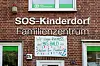 So sah das alte Familienzentrums in Dulsberg aus. Mit einem bunten Transparent sagen die Mitarbeiter „Tschüss“.