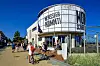 Das „Ahoi'-Gebäude vor seiner Eröffnung in Scharbeutz.