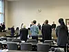 Ein Mann im Gerichtssaal