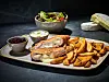 Schnitzel BertVeggie Burger im Schweinske Bergedorf