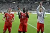 Lucas Hernandez, Dayot Upamecano und Benjamin Pavard bedanken sich bei den Fans.