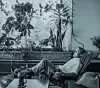Uwe Seeler auf dem Sofa