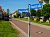 Straßenschilder mit der Aufschrift „Hauptstraße“