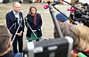 Stephan Weil und Julia Willie Hamburg sprechen vor Journalisten in Kameras