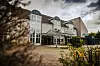 Seit Jahren hat das ehemalige Vier-Sterne-Hotel „Park Hotel“ unweit des Ahrensburger Schlosses nicht mehr geöffnet.