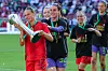 Die Frauen des FC Bayern feiern den Sieg im DFB-Pokal 2025