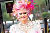 Hamburgs Kult-Dragqueen Olivia Jones liebt das Schnitzel im „Freudenhaus“.