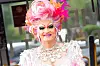 Hamburgs Kult-Dragqueen Olivia Jones liebt das Schnitzel im „Freudenhaus“.
