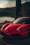 Ein roter Ferrari (Symbolbild).