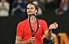 Alexander Zverev applaudiert den Zuschauern nach seinem Auftaktsieg in Melbourne.