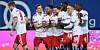 HSV-Profis jubeln nach dem Tor von Bakery Jatta zum 3:0 gegen Osnabrück.