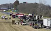 Beide Richtungen der Interstate 70 sind nach einem Verkehrsunfall gesperrt. Bei einem schweren Verkehrsunfall im US-Bundesstaat Ohio sind am Dienstagmorgen (Ortszeit) sechs Menschen, darunter drei Jugendliche, ums Leben gekommen.