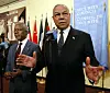 Colin Powell neben dem damaligen UN-Generalsekretär Kofi Annan.