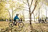 Junge auf einem Fahrrad