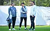 Stefan Kuntz, Merlin Polzin und Claus Costa beim HSV-Training