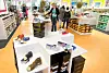 Blick auf das Sortiment des Schuh-Discounters Reno