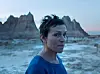 Schauspielerin Frances McDormand in einer Szene aus dem Film „Nomadland”.