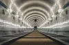 Auch im Alten Elbtunnel bleibt es bei sommerlichen Temperaturen schön kühl.