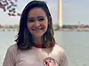 Martha Lushington (25) vor dem Washington Monument.
