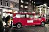 Der Kältebus der Alimaus fährt nicht nur Menschen in das Winternotprogramm, die Helfer verteilen auch Sachspenden und Tee.