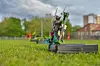 Für die filigranen Drohnen ist eine Geschwindigkeit über 100 Kilometer pro Stunde ein Leichtes.