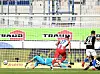 Der Knockout in der fünften Minute der Nachspielzeit: Heidenheims Konstantin Kerschbaumer trifft zum 1:2.