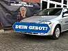 Der HSV-Fanclub „Hermanns treue Riege“ bietet das letzte Auto des Kult-Masseurs zur Versteigerung für einen guten Zweck an.