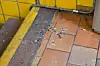 Vogelkot ist an der Haltestelle Harburg keine Seltenheit.