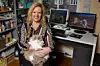 Tatjana Popczyk (50) mit Katze Neila.