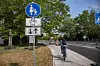 Derzeit ist der Fußweg auch für Radfahrer beider Richtungen frei gegeben.