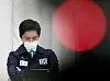 Besorgt: Osakas Gouverneur Yoshimura Hirofumi