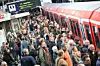 Neue Technik, neue Züge und neue Linien sollen dafür sorgen, dass es künftig kein S-Bahn-Chaos mehr gibt (Archivbild).