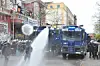 Die Polizei setzte Wasserwerfer am Schulterblatt ein.