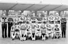 Hans-Friedrich „Mecki“ Brunner (2. Reihe von oben, 4. v. l.) im Juli 1980 bei St. Pauli