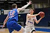 Justus Hollatz (r.) im Duell gegen MBC-Spieler Philipp Hartwich.