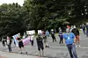 Demo unter Corona-Bedingungen: Mit Einhaltung der Sicherheitsabstände demonstrieren die Aktivisten in Hamburg.