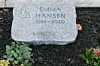 So könnte ein Grabstein aussehen. Bei diesem Exemplar handelt es sich um ein Muster auf dem Ohlsdorfer Friedhof.