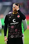 Ärgerte sich über seinen Fehler vorm entscheidenden Tor in Düsseldorf: St. Pauli-Torwart Nikola Vasilj