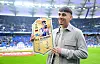 Bilal Yalcinkaya wird im Volksparkstadion geehrt