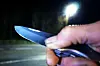 Mann mit Messer (Symbolfoto)