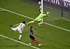Beim Eigentor von Mats Hummels streckt sich Keeper Manuel Neuer vergeblich