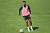 Jérôme Boateng im Training am Ball.