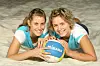Anfänge mit Sara Goller: Die 1986 in Ost-Berlin geborene Ludwig spielt zunächst in der Halle Volleyball, wechselt 1999 in den Sand. Ab 2004 ist Sara Goller ihre Partnerin.