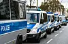 Die Polizei rückte mit mehreren Mannschaftswagen an (Symbolfoto).