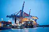 Schiffe liegen im Hamburger Hafen