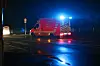 Symbolbild Krankenwagen der Feuerwehr mit Blaulicht
