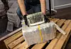 Rekord-Sicherstellung im Hafen: Beamte von Polizei und Zoll fanden 700 Kilo Kokain (Symbolbild).