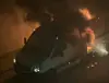 Fahrzeug in Flammen