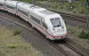 Ein ICE der Deutschen Bahn fährt in Richtung Ostbahnhof. (Symbolbild)